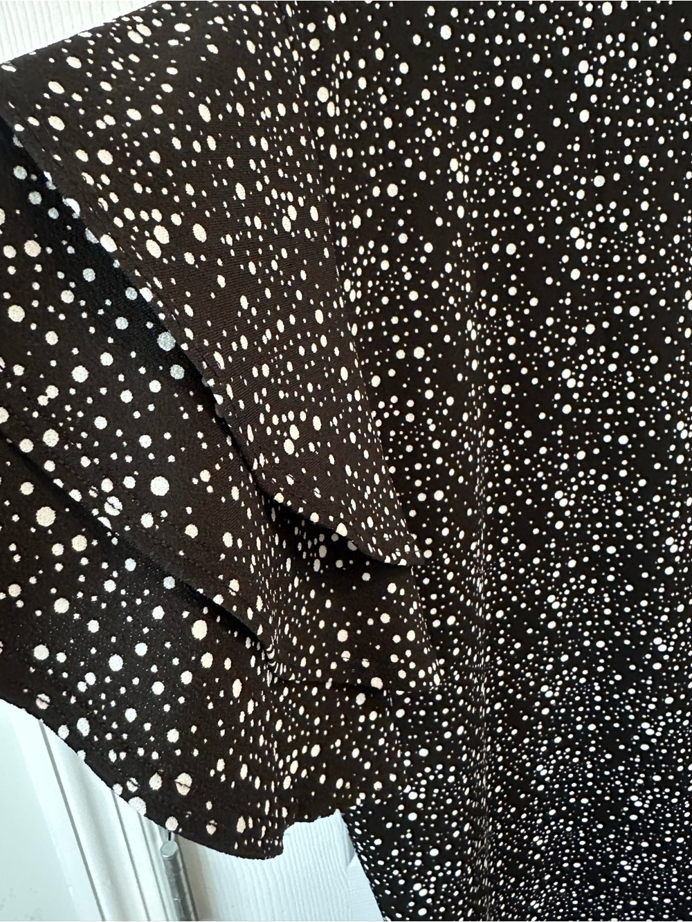 Adrianna Papell Black and White Speckled V-Neck Blouse - Picture 3 of 4